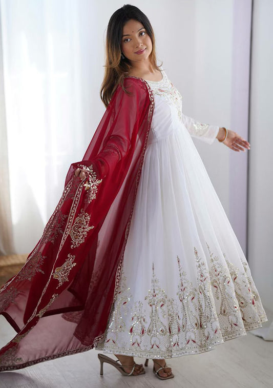 Saheli Red Embroidery Blended Kurta Set