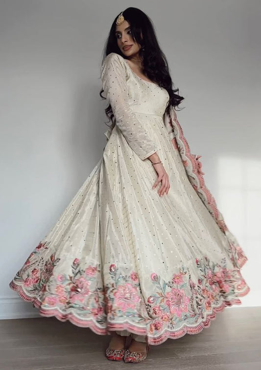 Saheli Off White Embroidery Silk Salwar Kameez With Dupatta