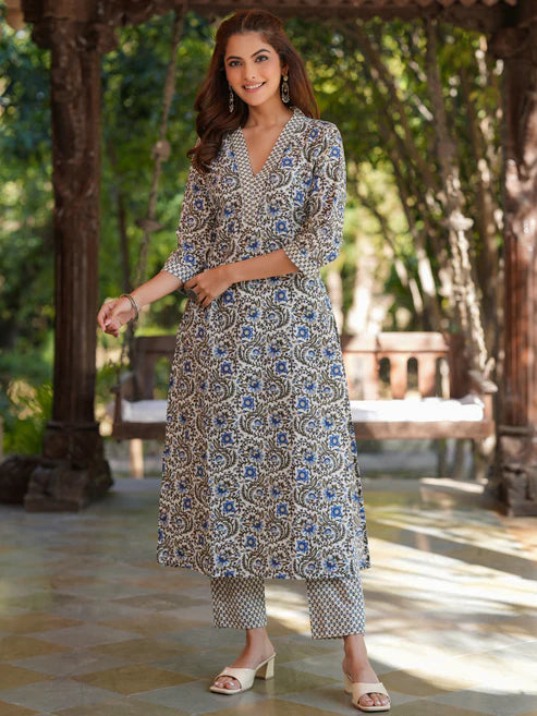 Saheli Cream Pure Cotton Floral Printed Straight Kurta Pant Set