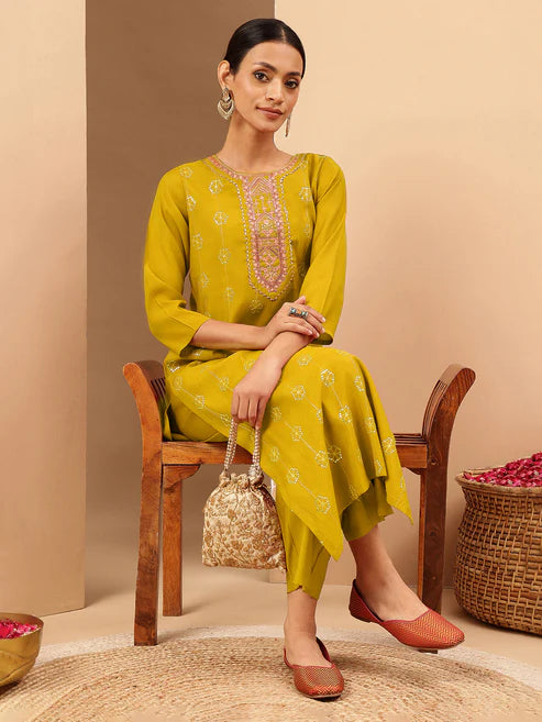 Saheli Women's Mustard Chanderi Silk Embellished Straight Kurta Pant Set
