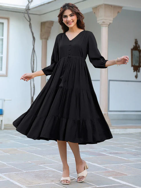 Saheli Black Rayon Solid Tiered Dress