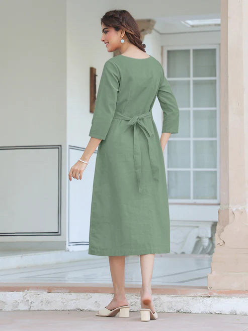 Saheli Green Cotton Solid Straight Dress