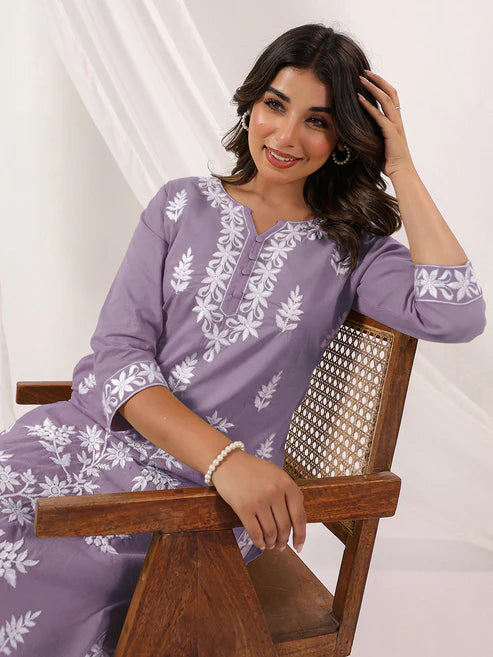 Saheli Women's Light Purple Pure Cotton Embroidered Straight Kurta