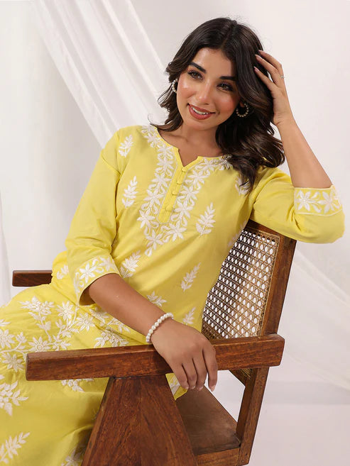 Saheli Women's Yellow Pure Cotton Embroidered Straight Kurta