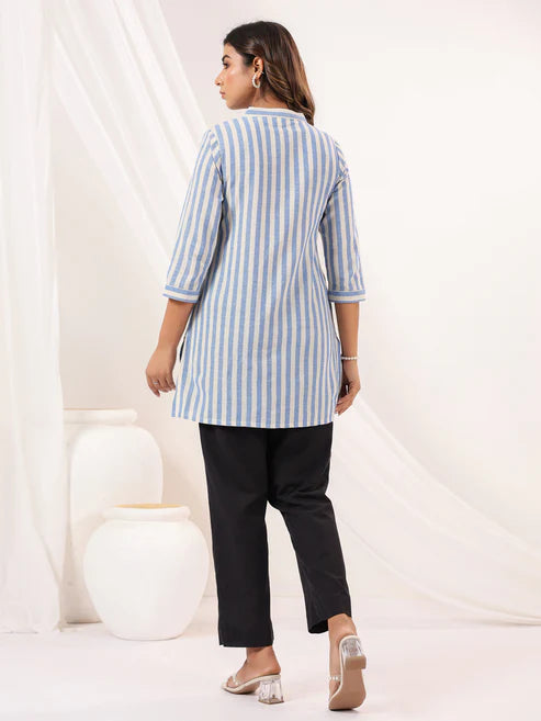 Saheli Women's White Cotton Striped Straight Short Kurti