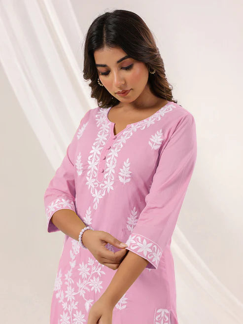 Saheli Women's Light Pink Pure Cotton Embroidered Straight Kurta