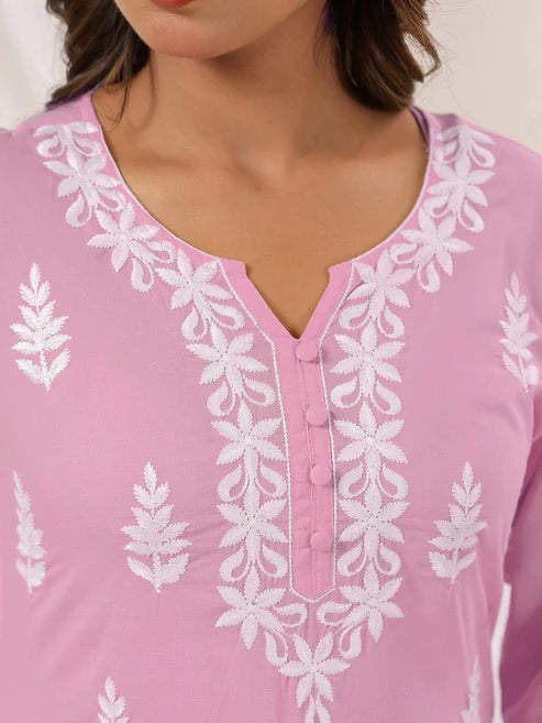Saheli Women's Light Pink Pure Cotton Embroidered Straight Kurta
