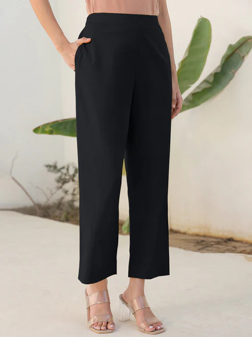Saheli Black Cotton Solid Straight Pant