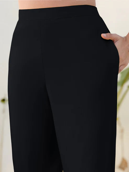 Saheli Black Cotton Solid Straight Pant