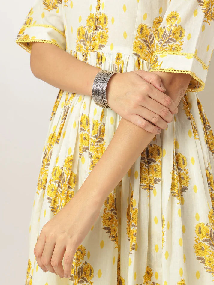 Saheli Women's Off White Pure Cotton Floral Printed A-line Kurta Set