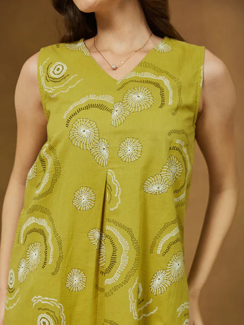 Saheli Women's Olive Green Pure Cotton Abstract Printed A-line Dress