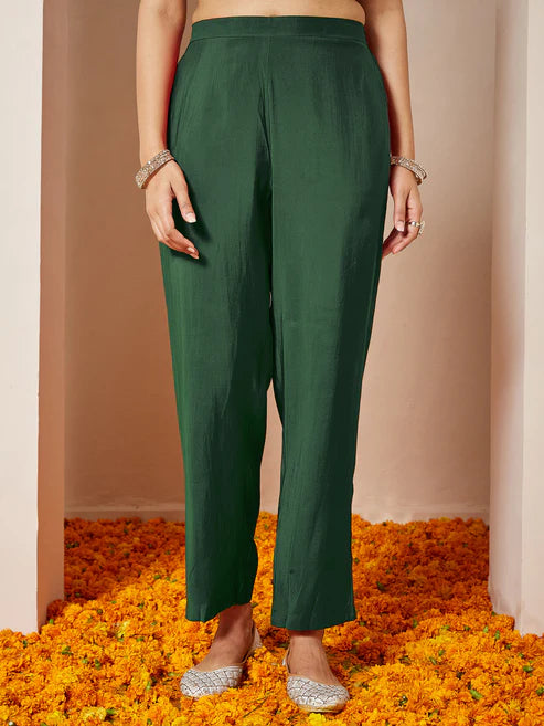 Saheli Women's Dark Green Silk Blend Yoke Embroidered Straight Front-slit Kurta Pant Set