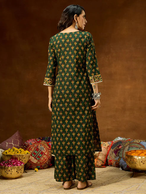 Saheli Women's Green Pure Cotton Floral Printed Straight Kurta Set