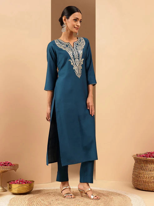 Saheli Women's Teal Blue Silk Blend Zari Yoke Embroidered Straight Kurta