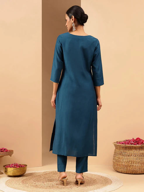 Saheli Women's Teal Blue Silk Blend Zari Yoke Embroidered Straight Kurta