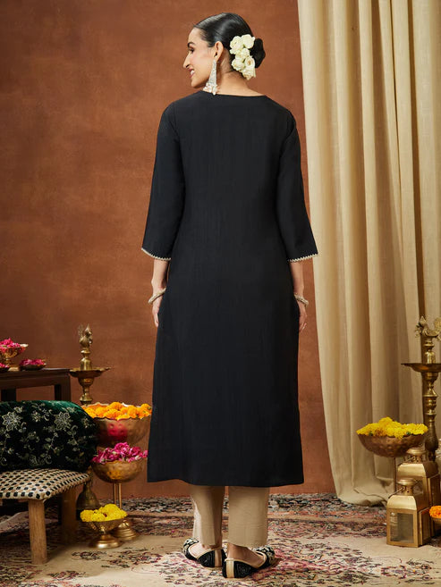 Saheli Women's Black Silk Blend Zari Yoke Embroidered Straight Kurta