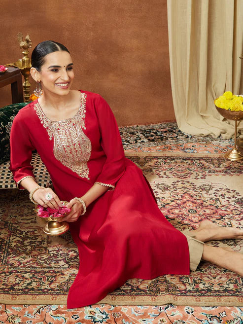 Saheli Women's Maroon Silk Blend Yoke Embroidered Straight Kurta