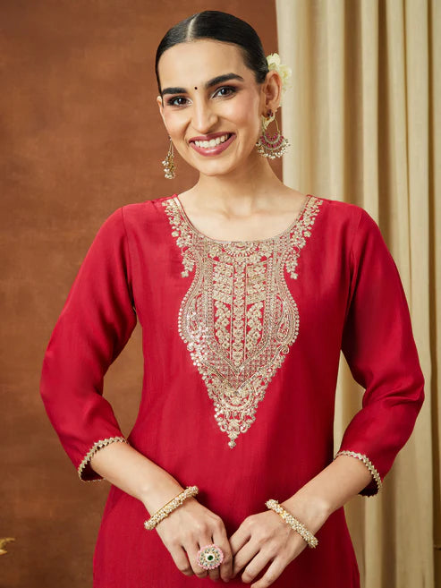 Saheli Women's Maroon Silk Blend Yoke Embroidered Straight Kurta