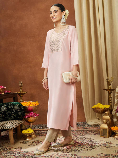 Saheli Women's Light Pink Chanderi Silk Yoke Embroidered Straight Kurta