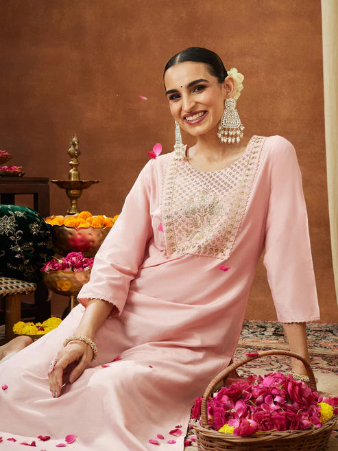 Saheli Women's Light Pink Chanderi Silk Yoke Embroidered Straight Kurta