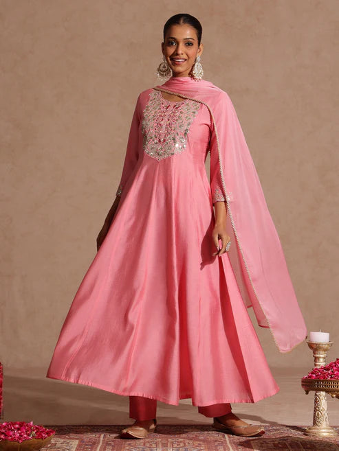 Saheli Women's Light Pink Chanderi Silk Zari Yoke Embroidered Anarkali Kurta Set