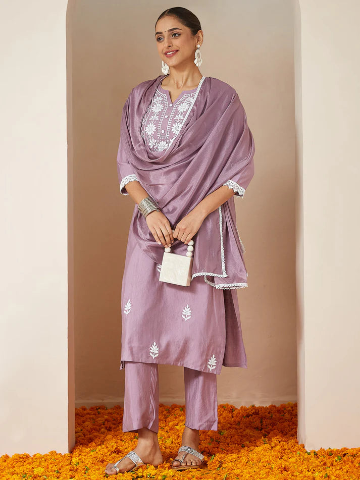 Saheli Women's Lavender Silk Blend Embroidered Straight Kurta Set