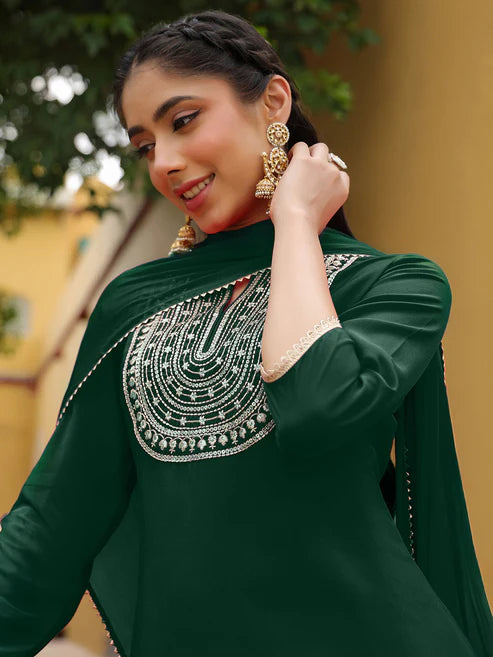 Saheli Women's Dark Green Chanderi Silk Zari Embroidered Straight Kurta Set