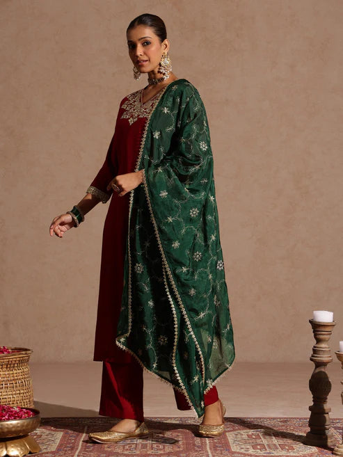 Saheli Women's Maroon Silk Blend Zari Embroidered Straight Kurta Set