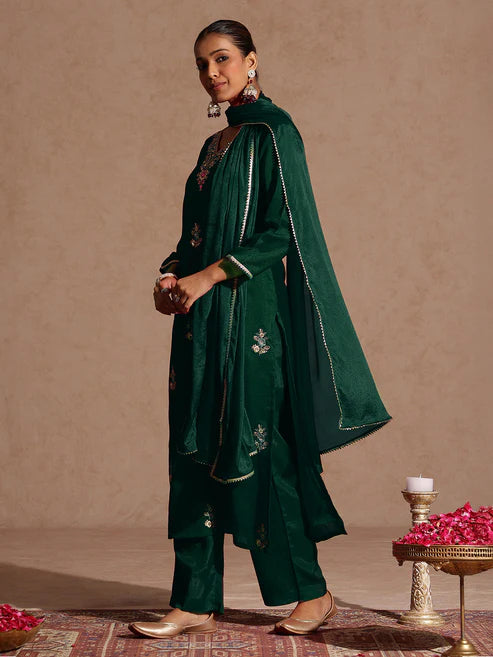 Saheli Women's Bottle Green Silk Blend Zari Embroidered Straight Kurta Set