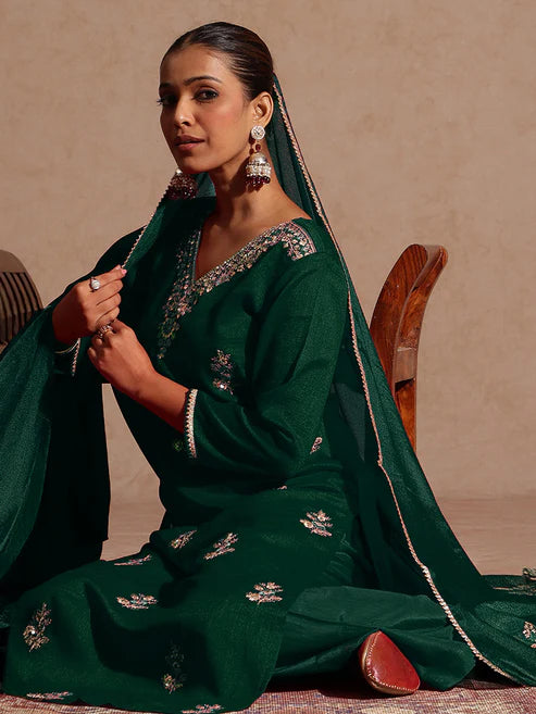 Saheli Women's Bottle Green Silk Blend Zari Embroidered Straight Kurta Set