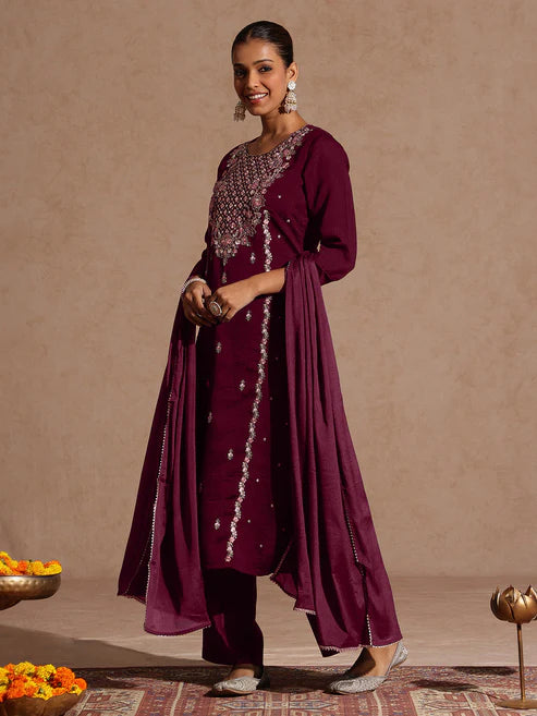 Saheli Women's Maroon Silk Blend Embroidered Straight Kurta Set