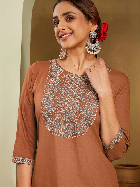 Saheli Women's Brown Rayon Embroidered Straight Kurta