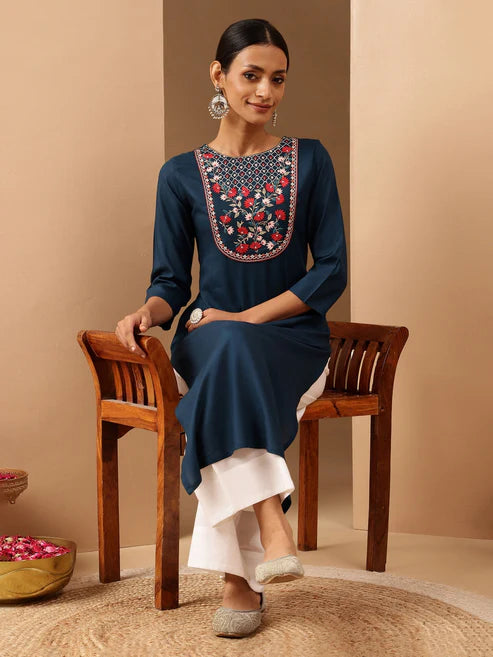 Saheli Women's Teal Blue Rayon Yoke Embroidered Straight Kurta