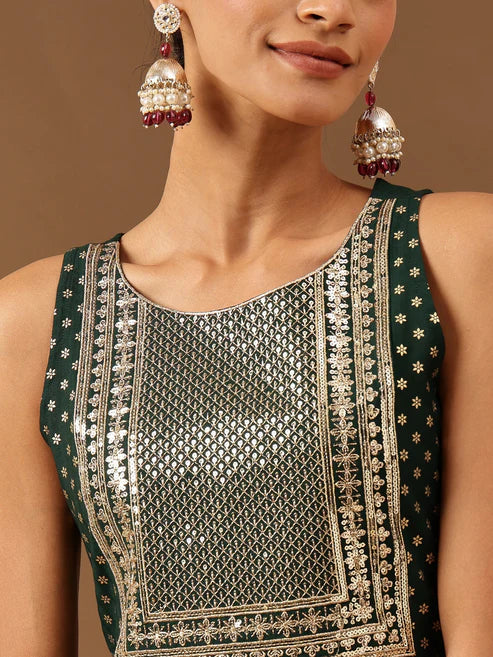 Saheli Women's Dark Green Silk Blend Zari Yoke Embroidered Gold Printed Straight Kurta