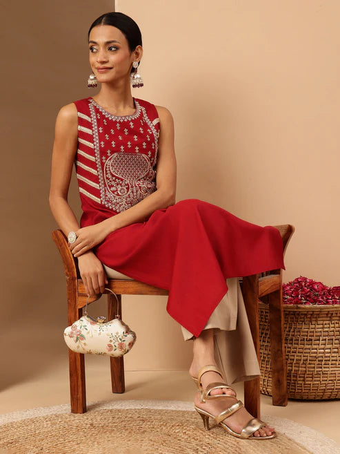 Saheli Women's Red Silk Blend Zari Embroidered Straight Kurta