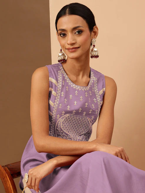 Saheli Women's Wine Chanderi Silk Zari Yoke Embroidered Straight Kurta