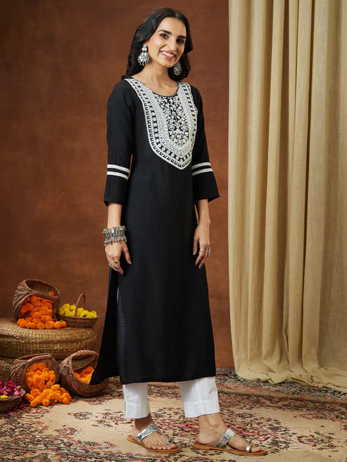 Saheli Women's Black Silk Blend Embroidered Straight Kurta