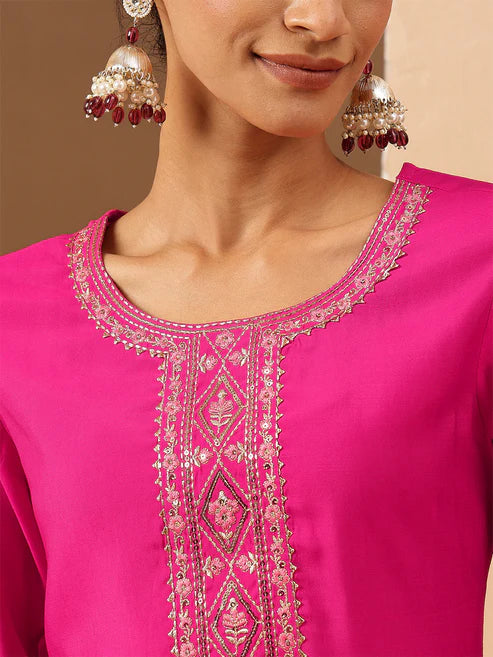 Saheli Women's Pink Chanderi Silk Yoke Embroidery Straight Kurta
