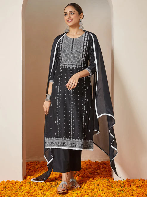 Saheli Women's Black Silk Blend Embellished Straight Kurta Set