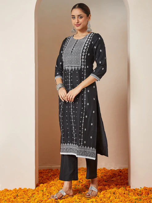 Saheli Women's Black Silk Blend Embellished Straight Kurta Set