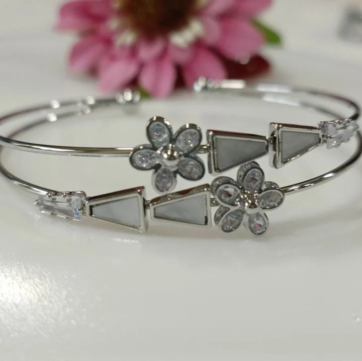 Saheli Silver/Gold/Rose Gold Plated Fancy kada