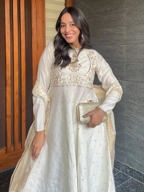 Saheli Women's Off White Chanderi Silk Embroidered A-line Kurta Set