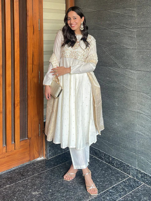 Saheli Women's Off White Chanderi Silk Embroidered A-line Kurta Set